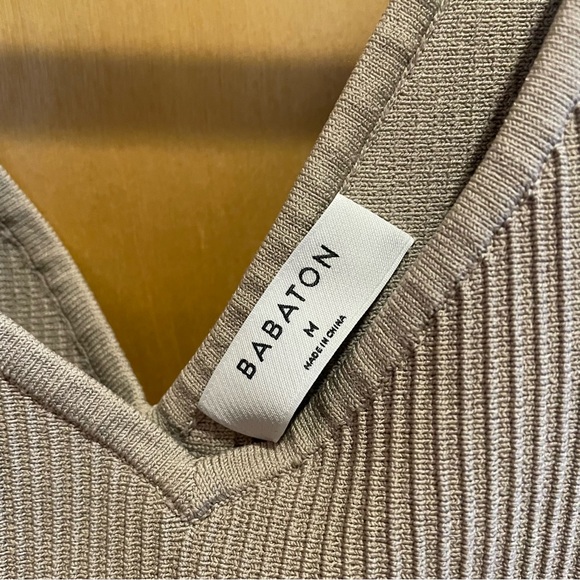 Aritzia Bodycon Shaping Tank - Picture 2 of 3